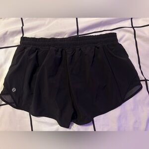 Lululemon hotty hot shorts low rise 4”